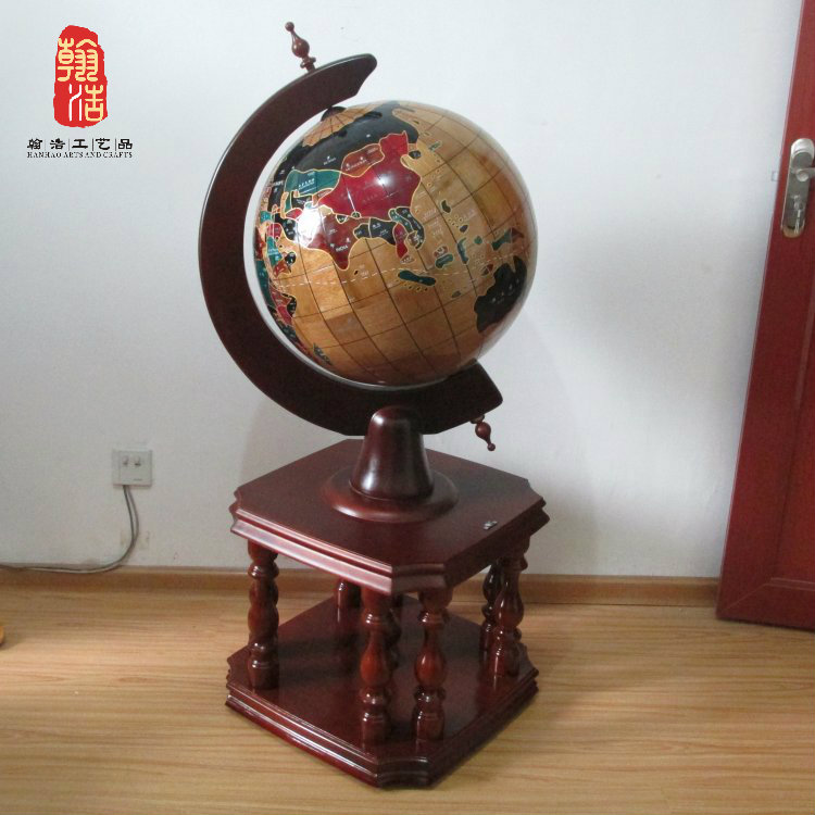 鄭州開(kāi)業(yè)喬遷工藝品擺件實(shí)木地球儀